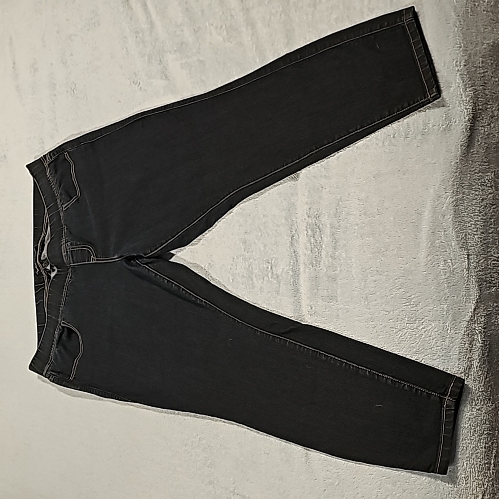 Torrid size 2 Regular Dark Wash Jeggings with tummy control panel